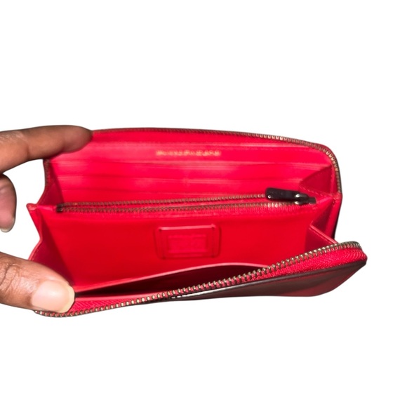 Coach Vibrant Red accordion zip Wallet Like New - Picture 5 of 8